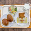【衝撃】給食にファミチキが登場！22億食突破の人気商品が学校給食デビューする驚きの理由とは