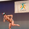 衣838-1子ども達に大人気の小島よしおさん、シンガーソングライターダンサーのアーティストに感動、