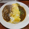 ブラウニー（千代田区外神田）のカレーとブラウンソースのハーフ＆ハーフオムごはん