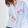 渡辺翔太「この世界は1ダフル」衣装｜Camphor woodのflower embroidery cut off stripe l/s shirtとは？ブランドの魅力とSNSの声も紹介！