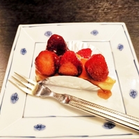 【洋麺屋五右衛門】の「苺のレアチーズケーキ」を実食｜2021年春のチーズケーキ