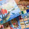 ファーショア 日本語版【ボドゲ紹介】｜あのエバーデール渓谷の北に広がる海。港町にちなんだカードやコンポーネントがこれまた可愛い、心はいつもビギナー勢に贈る愛しのワカプレ再び！