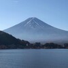 快晴の河口湖にて