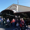 シティからすぐの大きな市場Queen Victoria Market