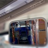 路線バス、車内を見渡すルームミラー