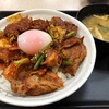 松屋新商品『絶品選べる玉子の豚キムチ丼と豚キムチ定食』どっちを選ぶってやっぱ丼でしょ！！キムチでスタミナをつけて夏を乗り切るスタイルがいい！！