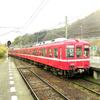 羽間駅でで出会った還暦の赤い電車と情熱の赤い電車