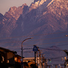 11月最初のサンセット：剱岳が迫る街