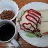 コーヒとトーストと目玉焼き