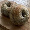 黒ごまあんこベイグル＆黒こしょうチーズベイグル🥯