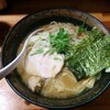 麺屋武一で濃厚鶏骨醤油そば