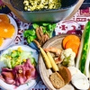 卓上でバーニャカウダ　野菜によく合うニンニクソースを熱々に