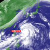 台風16号　900hPaに