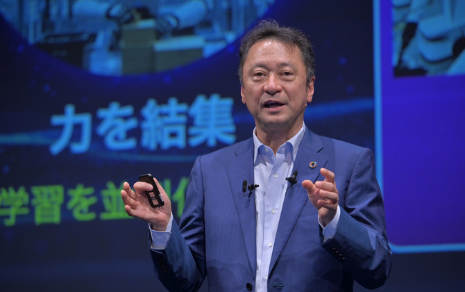 超人類「AIロボット」が登場する時代、私たちはどう向き合うべきか。ソフトバンクCEO・宮川潤一が新入社員・内定者に説いた、時を創るマインド