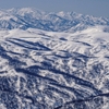 遠くの山々の雪庇やヒダヒダをボ～ッと眺めました