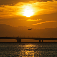 夕日が映える海上空港～セントレア～