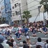 　阿波踊られり