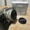 Pentax Q7の01レンズと06レンズフード