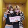 TWICEナヨン＆ジョンヨン、江南区庁の祝福フォトスポットで記念撮影