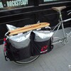 自転車のホツレた荷物バッグ、修理へ。