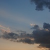 昨日の夕焼けと今日の雲