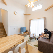 シングルマザーが建てたスキップフロアのある平屋　家事がラクな空間で娘との時間を満喫