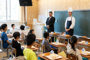 リゾートホテル監修のメニューが給食に　妙高市立小中学校で市制20周年記念献立