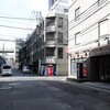 赤い服の人