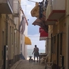 たまたま開いた写真：　ナザレの路地（ポルトガル）