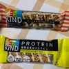 マースジャパンリミテッド:BE-KINDプロテインバナナホワイトミルク ＆ アーモンド　ナッツバープチアーモンド＆カフェラテ、アーモンド＆イチゴヨーグルト味、オレンジ & ホワイトミルク 、アーモンド