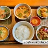 Sawadee Lemongrass Grill／そこのけそこのけ店の中を通る