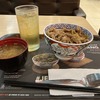 日本の吉野家とスカルノハッタ空港のYOSHINOYAの違い