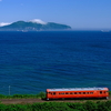 海霧の残る函館湾に浮かぶ函館山と、タラコ色のキハ40を撮る！(道南いさりび鉄道126D撮影編)
