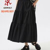 「今、着るだけで“憧れの透明感”！大人のこなれ感と旬を両立する、BEAMS WOMEN×Gramicci別注ティアードスカートの魔法」