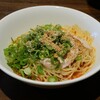 【赤麺 梵天丸】五日市の汁なし担担麺はココ。ご飯の注文は必須で、ザーサイを活用したい(佐伯区五日市中央)