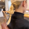 ブロンドヘアのポニーテールアレンジ【ねじりとフィッシュボーン】