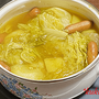 野菜スープ鍋：お好みの味で野菜をグツグツ煮込むだけ