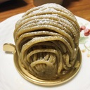 墓前にはモンブランを
