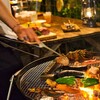 自分で焼くスタイルで楽しさ倍増♬food back」で新宿の屋上で開放的なBBQ！