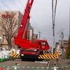 こんな間近でクレーン車