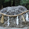 下鴨神社のさざれ石。