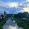 繁華街から見えた朝日