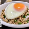 豚ひきとニラのしょうがそぼろ丼