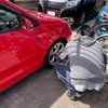2世代前のポロGTI　タイヤ交換に苦戦