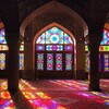 イランのステンドグラス – 美しさの裏に隠された3つの知恵