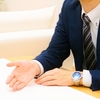 騙していても騙していると気づいていない？