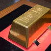 31日(木)まで西伊豆の土肥金山で世界最大級の金塊展示予定