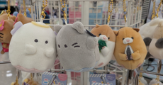 背中を痛めたり、神経痛に悩んだり