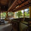 富田林西口駅の近くには重要伝統的建造物があった。それと相反する学生街