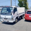 今朝は、輸出用日用雑貨を入れてあるコンテナ